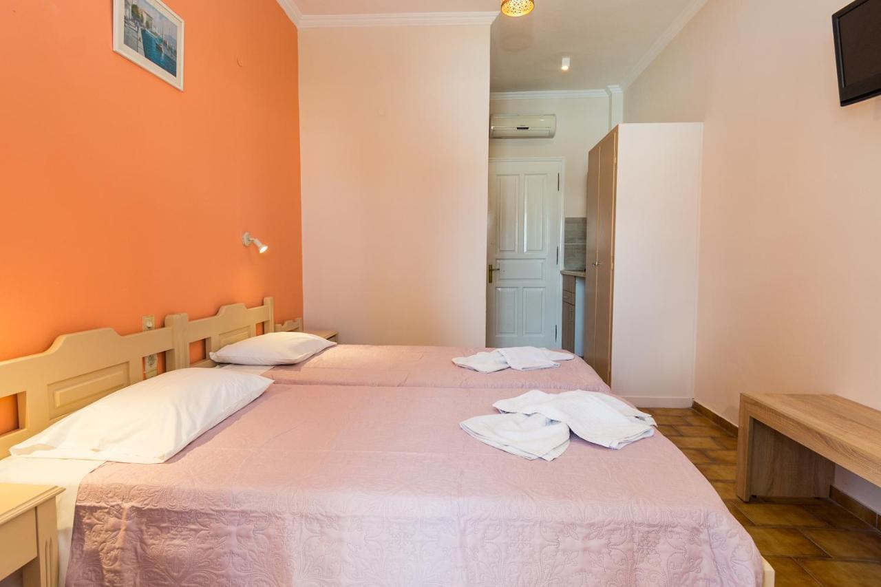 Pythari Apartments Laganas Bagian luar foto